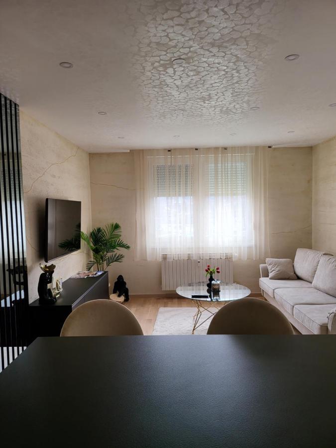 부코바르 Apartman Stari Toranj II 아파트 외부 사진