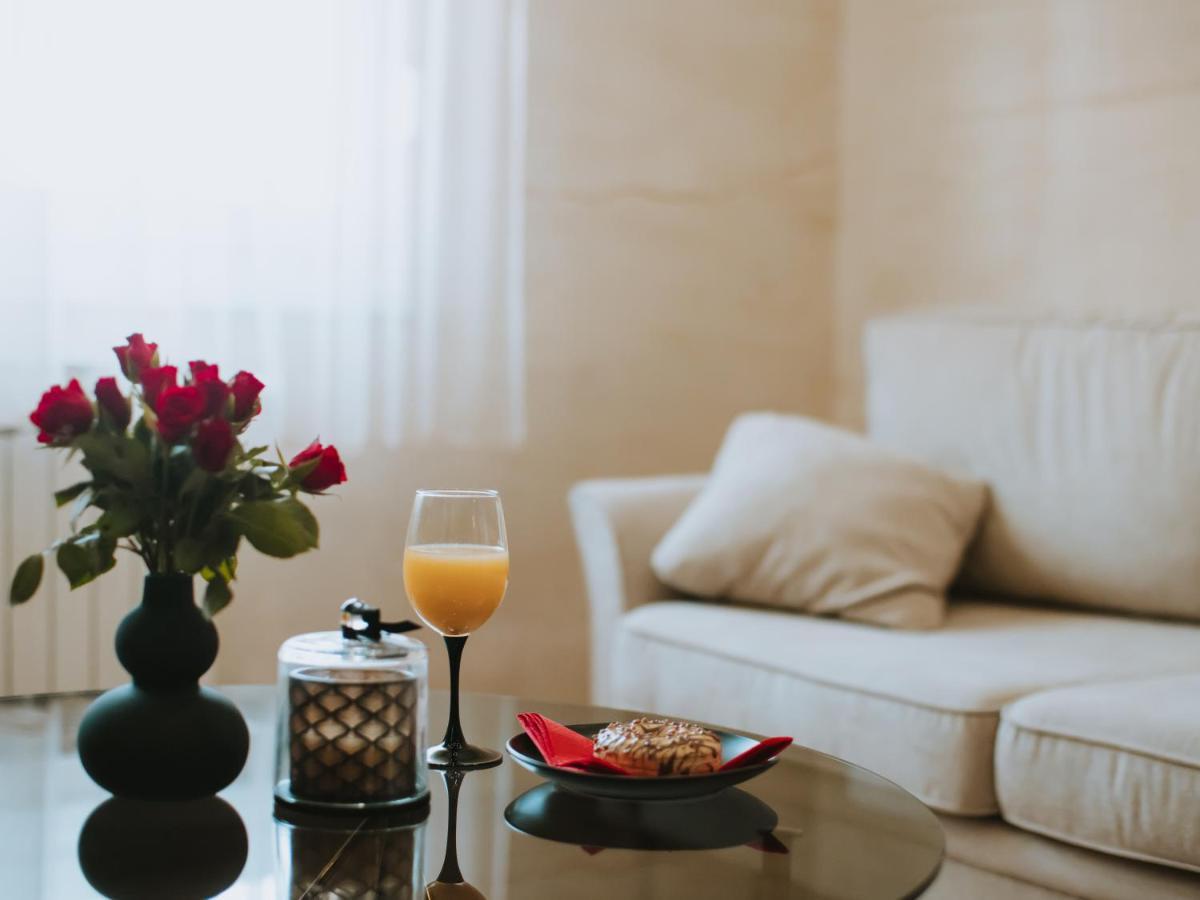 부코바르 Apartman Stari Toranj II 아파트 외부 사진