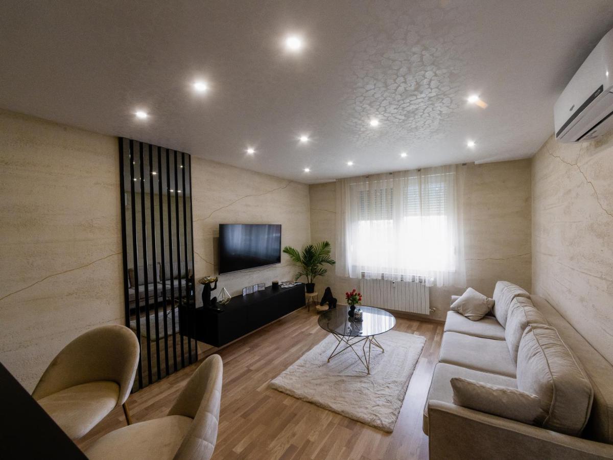 부코바르 Apartman Stari Toranj II 아파트 외부 사진