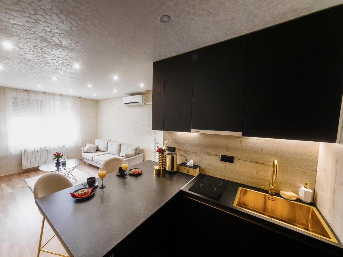 부코바르 Apartman Stari Toranj II 아파트 외부 사진